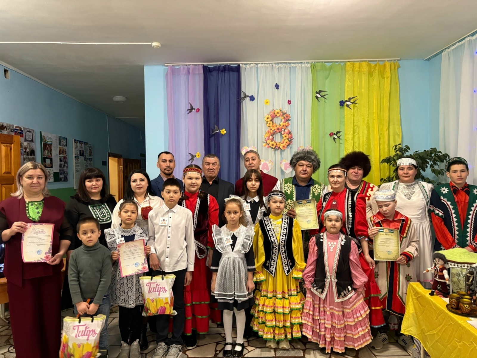 Сәлих ауылы уңған ғаиләләре менән дан тота