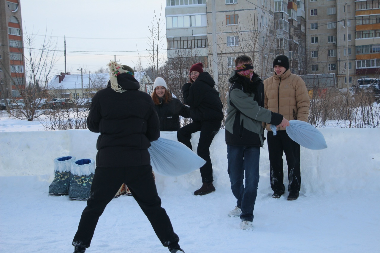 Байрамдан изгелек бөрктө