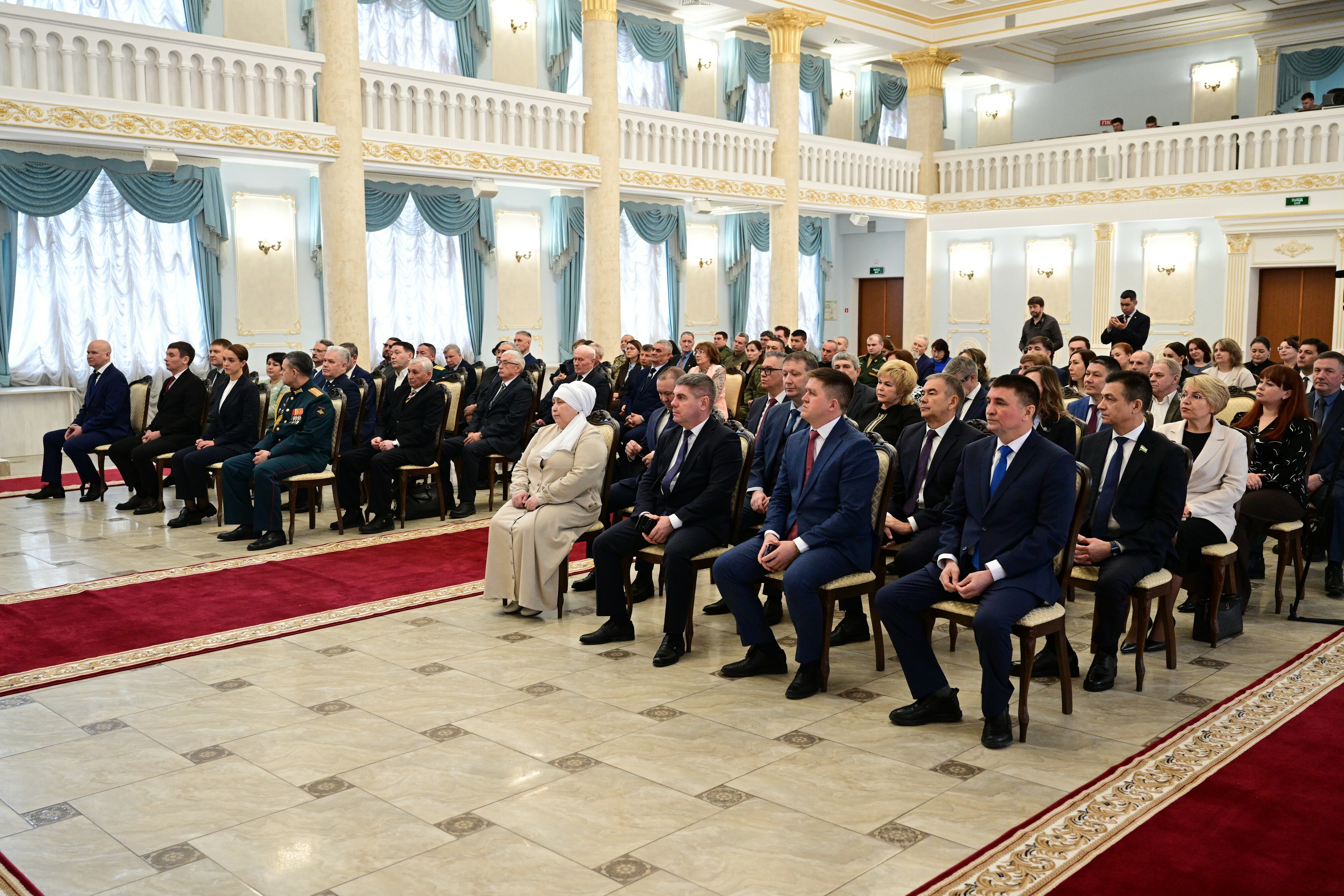 Һайлаған һөнәренә ҡырҡ йыл тоғро