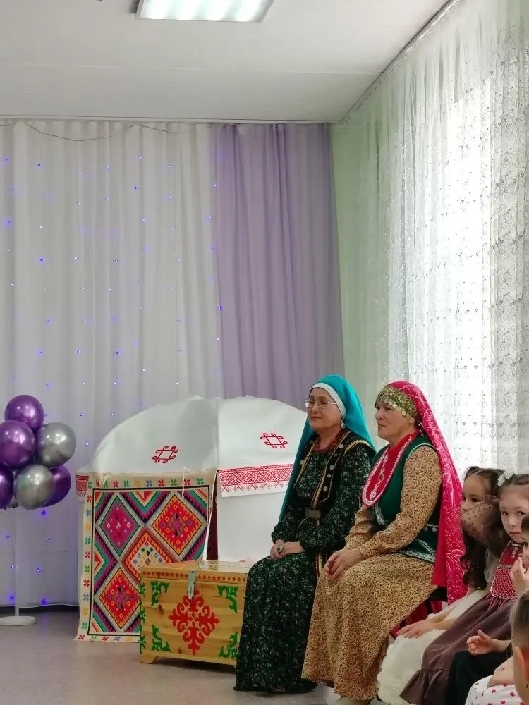 "Өләсәйем һандығы"нда ниндәй серҙәр һаҡлана?