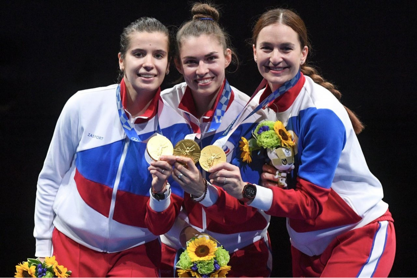 Российские саблистки завоевали золото в командном турнире на Олимпиаде в Токио