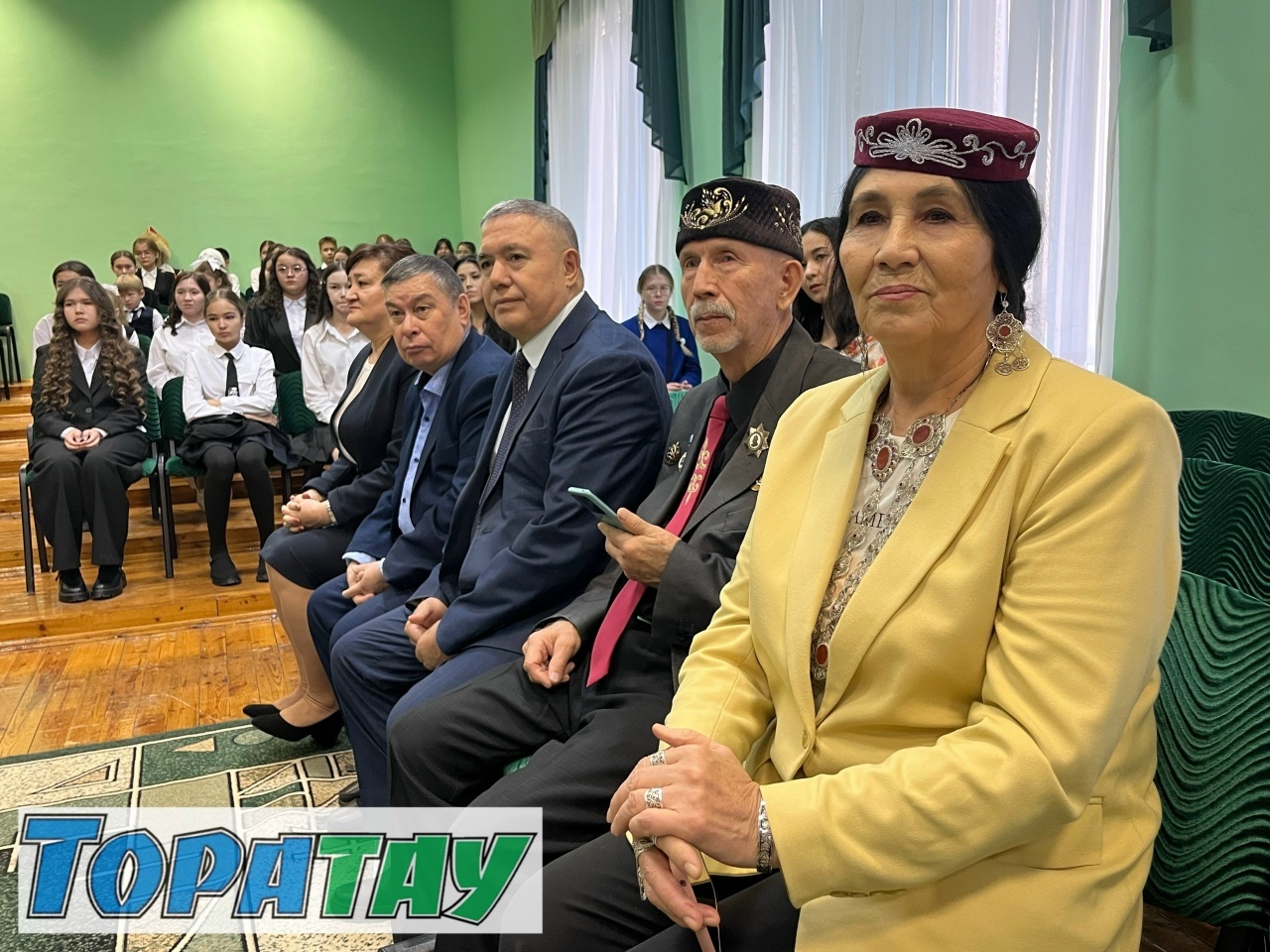 Күркәм юбилейың менән, гимназиям!