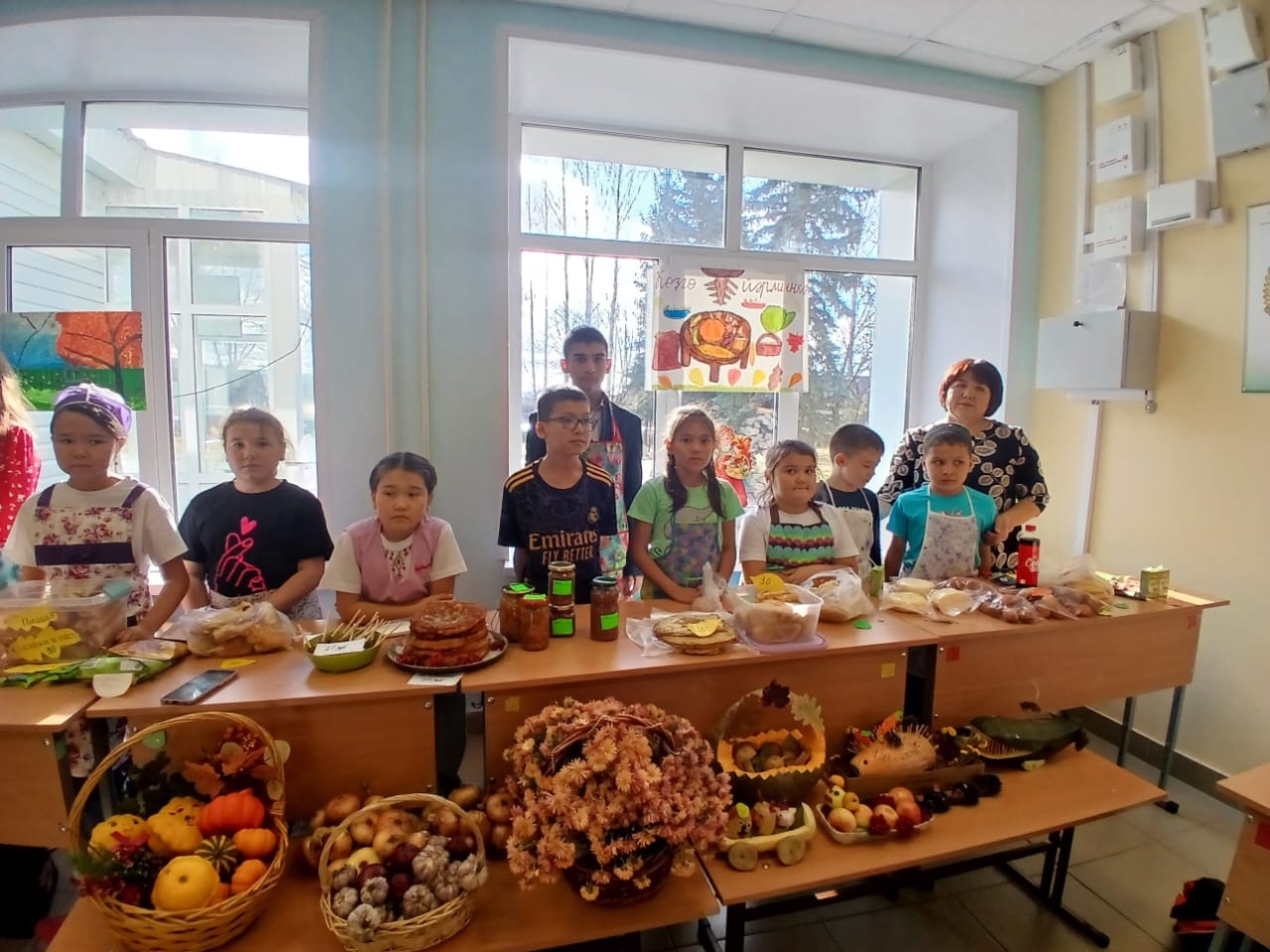 Этҡол мәктәбендә йәрминкә гөрләне