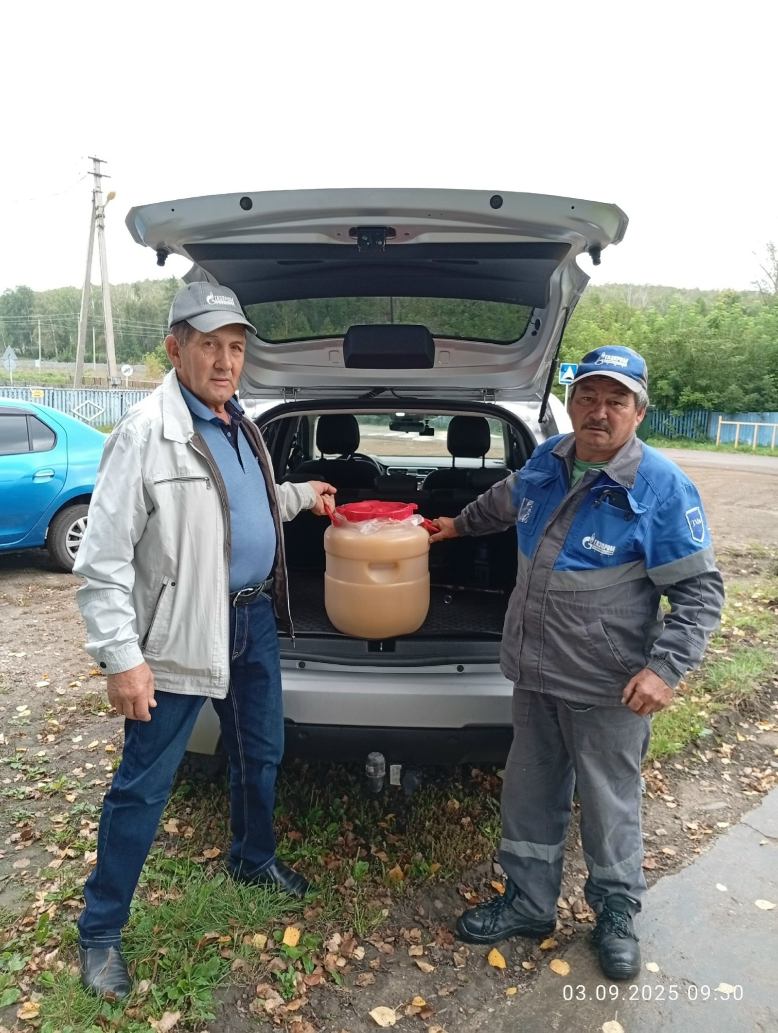 Шифалы сәй эргәһенә хуш еҫле бал