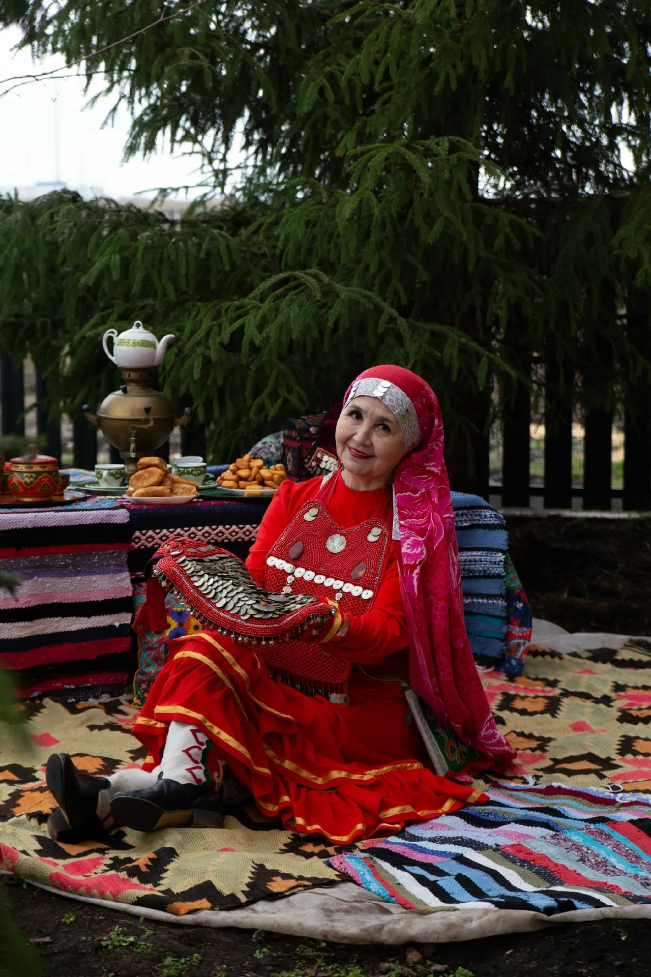 Бейеүҙәре сәхнәләрҙе йәмләй