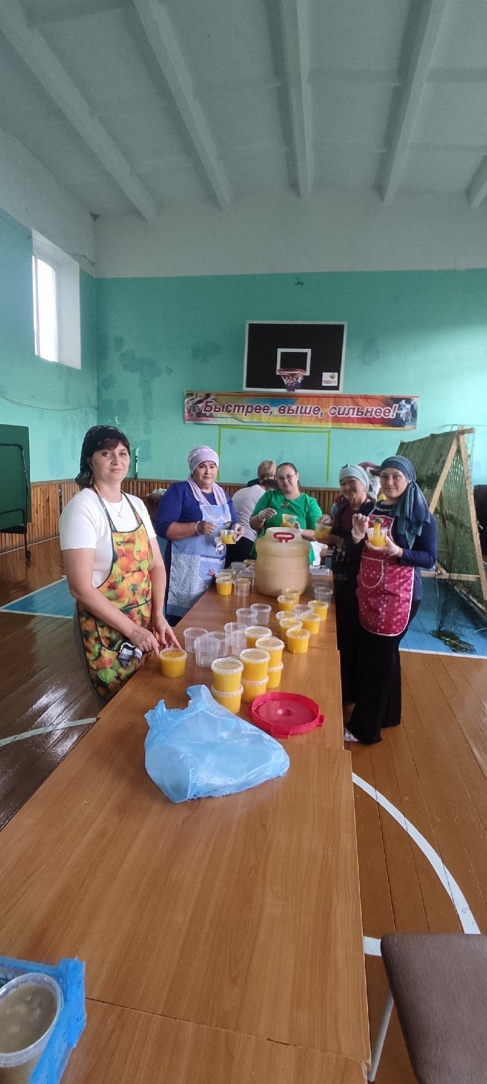 Шифалы сәй эргәһенә хуш еҫле бал