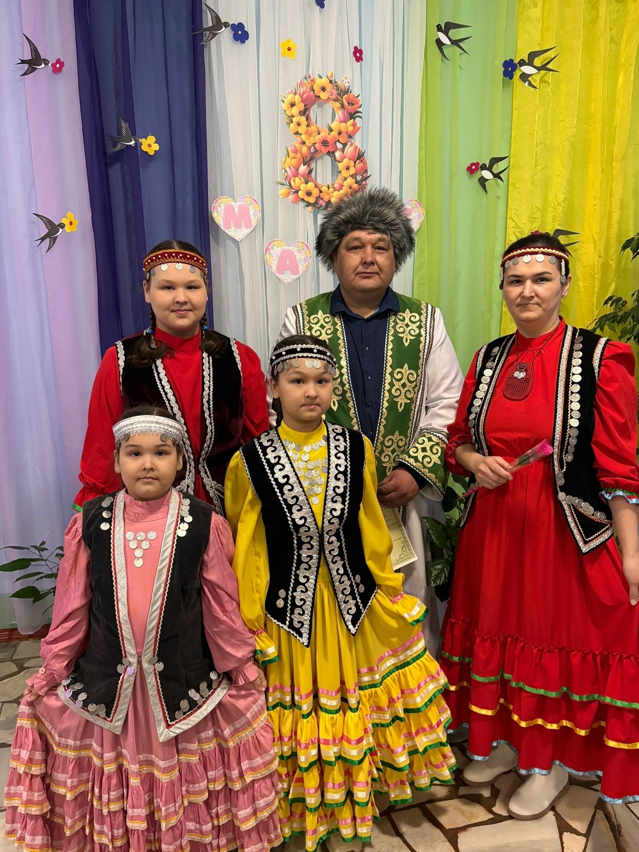 Сәлих ауылы уңған ғаиләләре менән дан тота