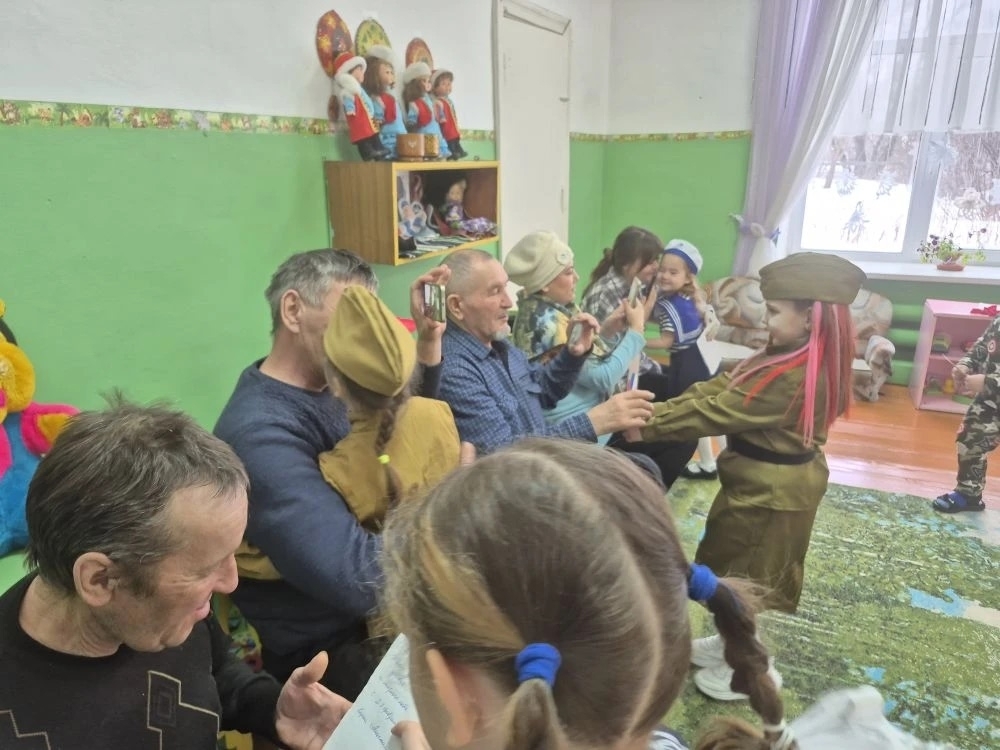 Балалар атайҙарын ҡотланы