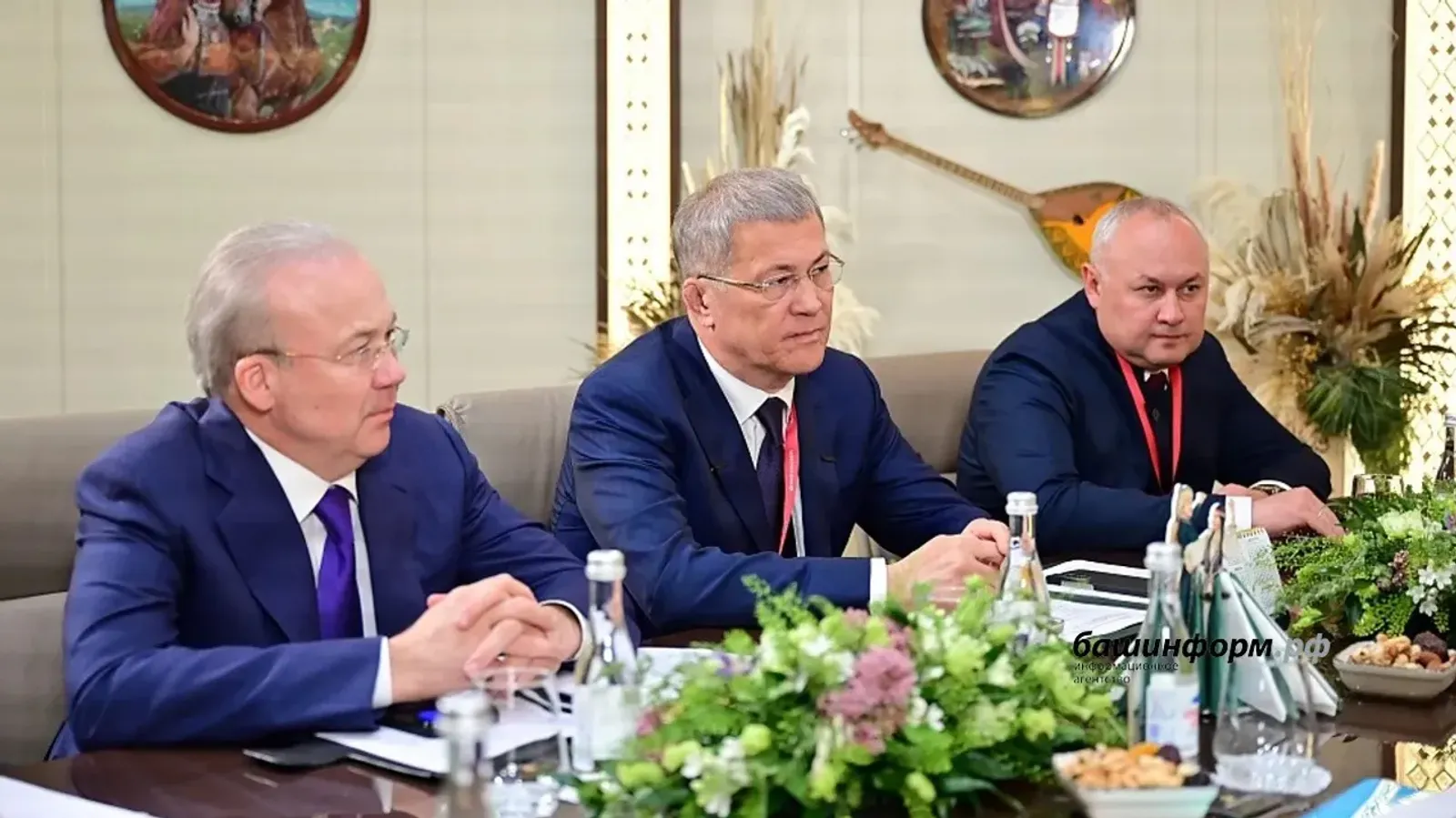 Радий Хәбиров «Технониколь» менән Башҡортостанда сәнәғәт проекттарын тикшерҙе