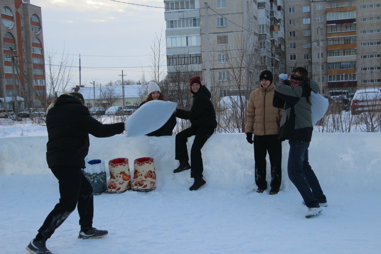 Байрамдан изгелек бөрктө