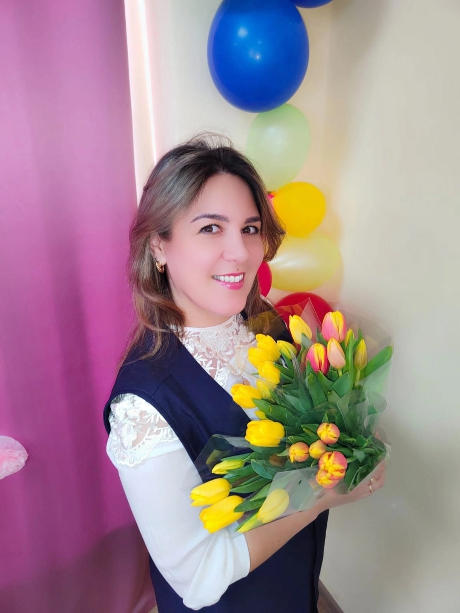 Сәскәләргә - ҡояш, балаларға әсәй кәрәк