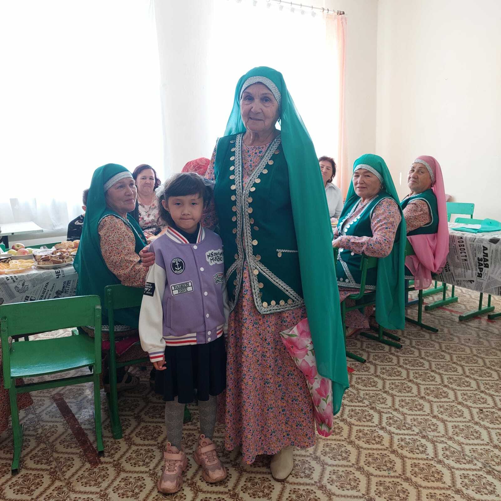 Балаларға - бүләктәр