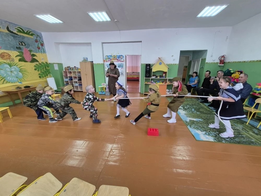 Балалар атайҙарын ҡотланы