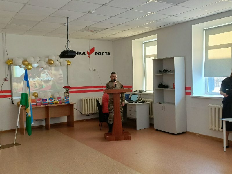 Ветерандар менән осраштылар