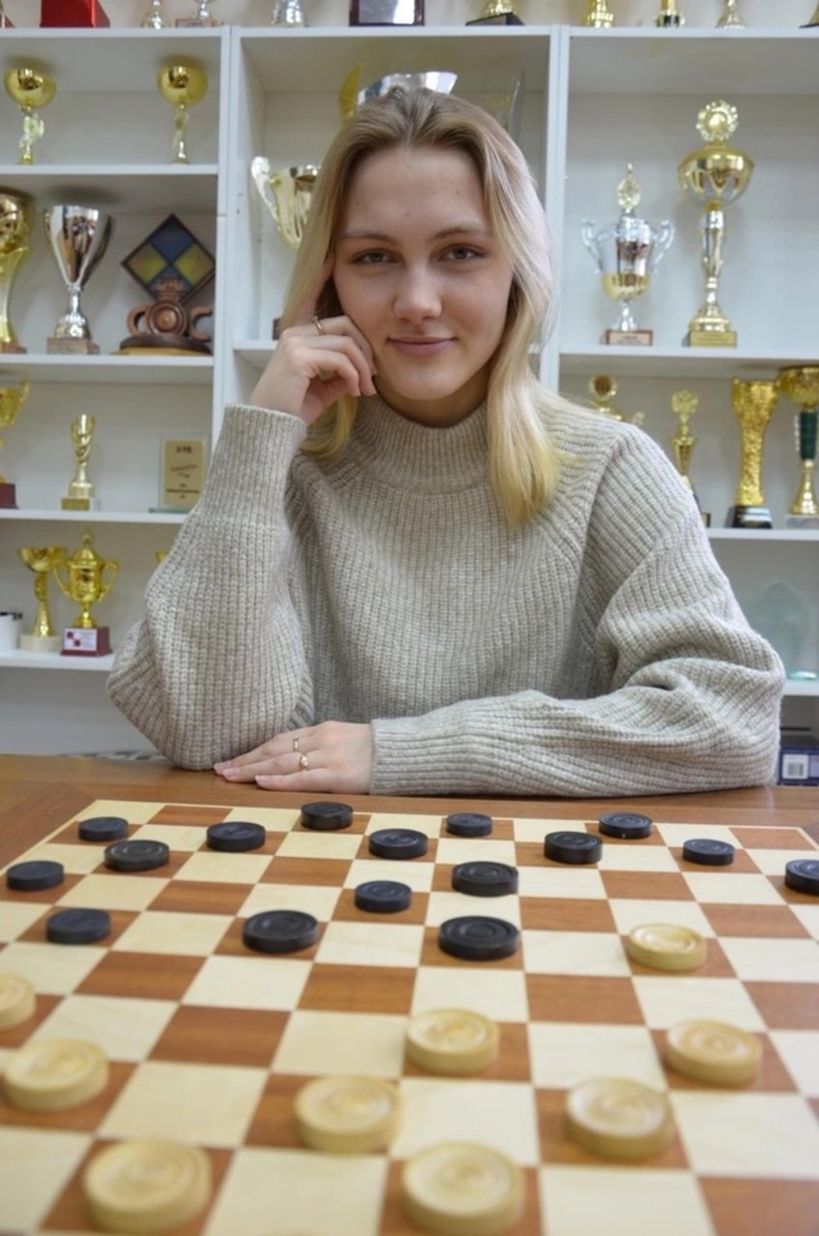 Еңеүҙәр еңел бирелмәй