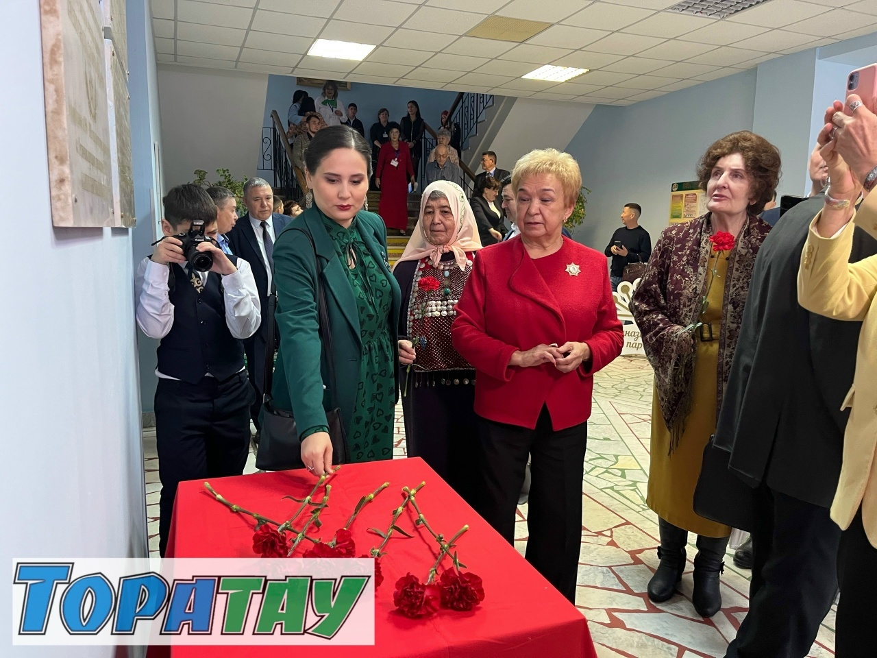 Күркәм юбилейың менән, гимназиям!