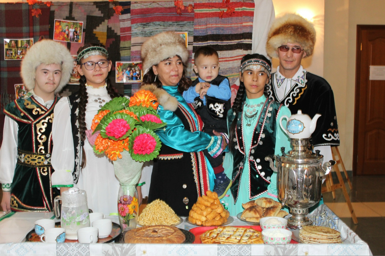 Күп балалы ғаилә емешле ағас кеүек