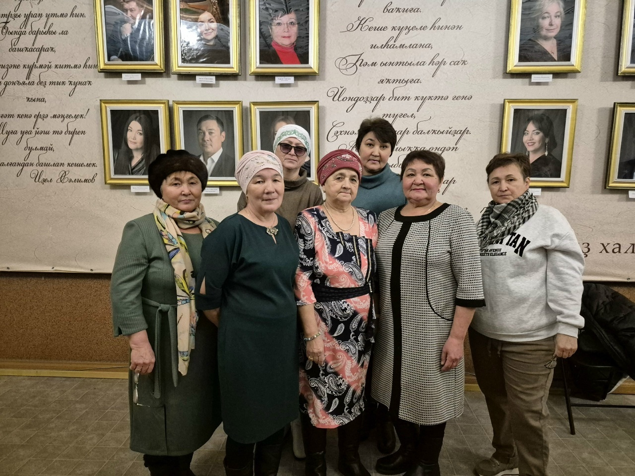 Ирекмәндәр театрға сәйәхәт ҡылды