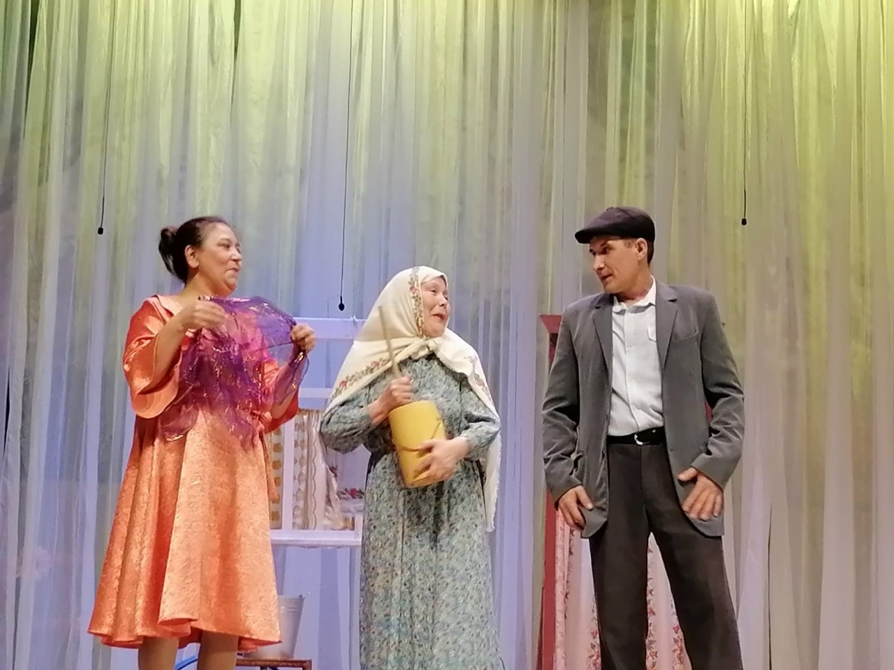 Күп балалы ғаилә емешле ағас кеүек