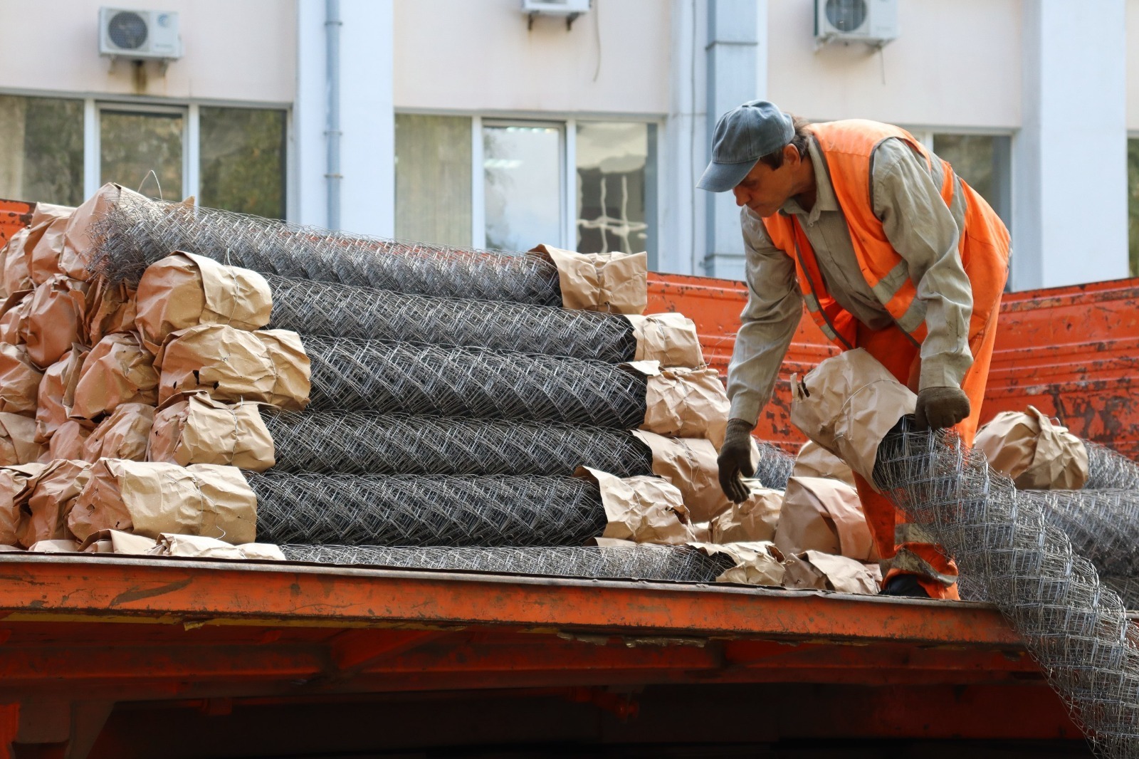 Из Уфы в зону СВО отправят 70 рулонов рабицы