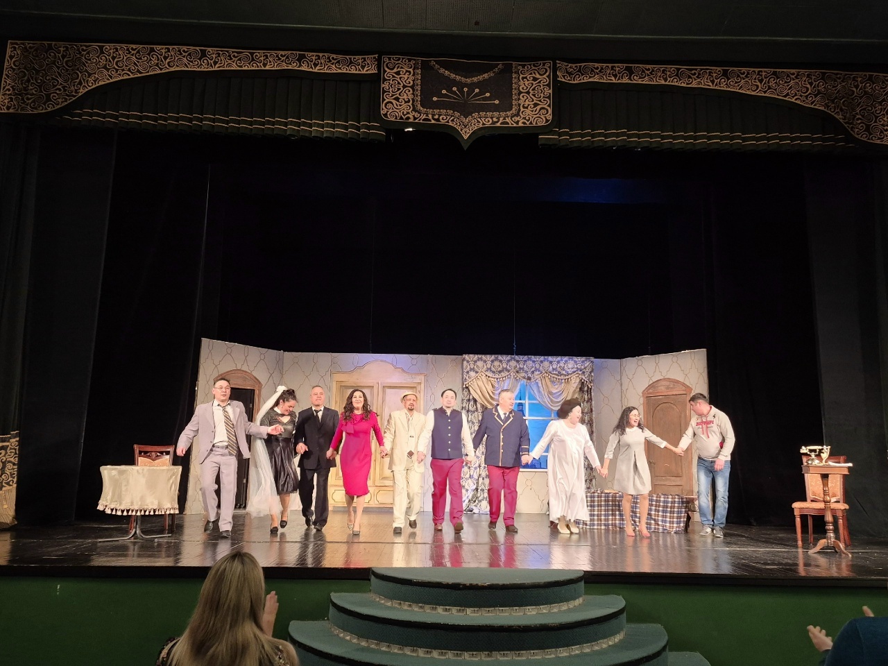 Ирекмәндәр театрға сәйәхәт ҡылды