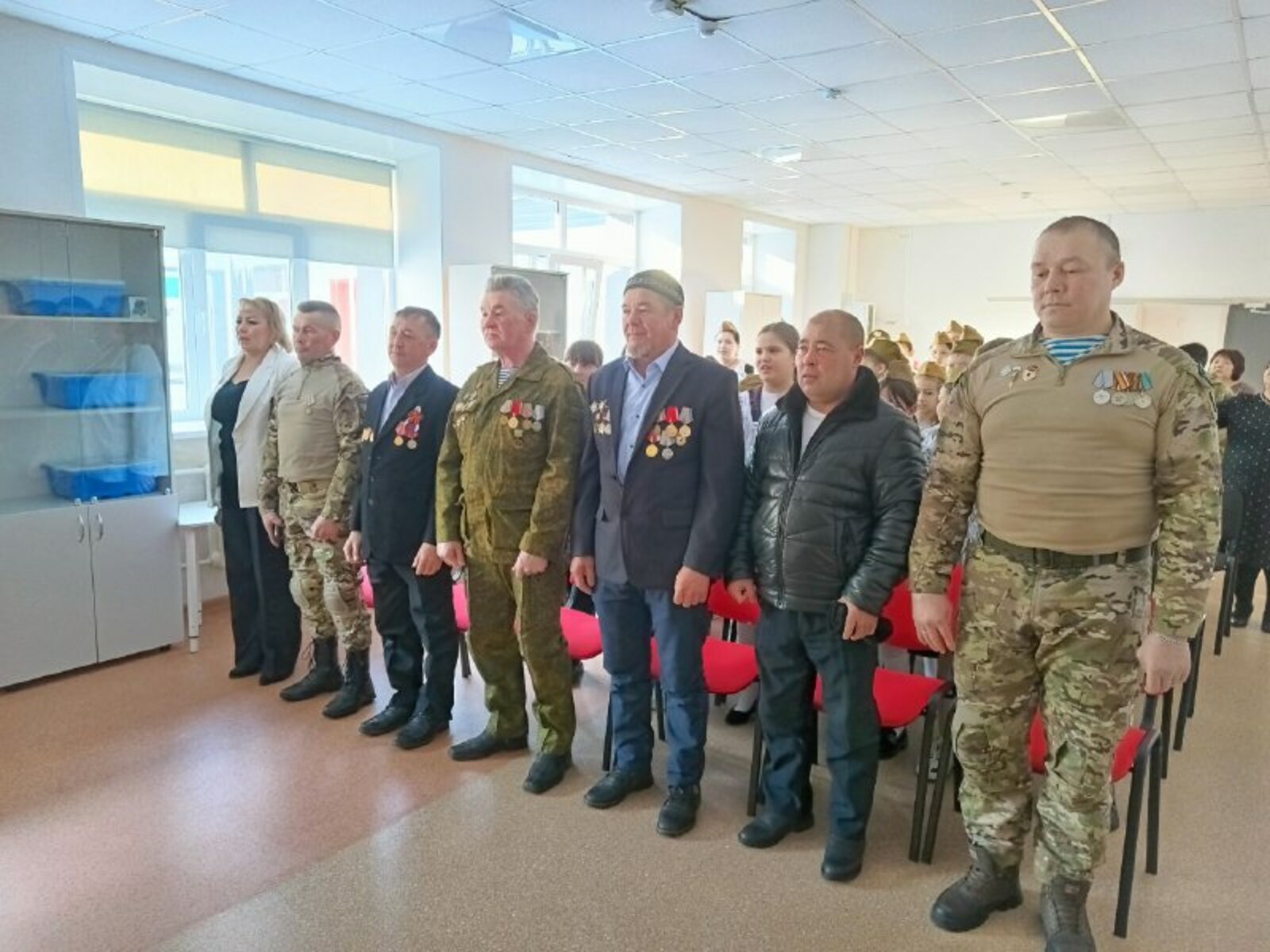 Ветерандар менән осраштылар