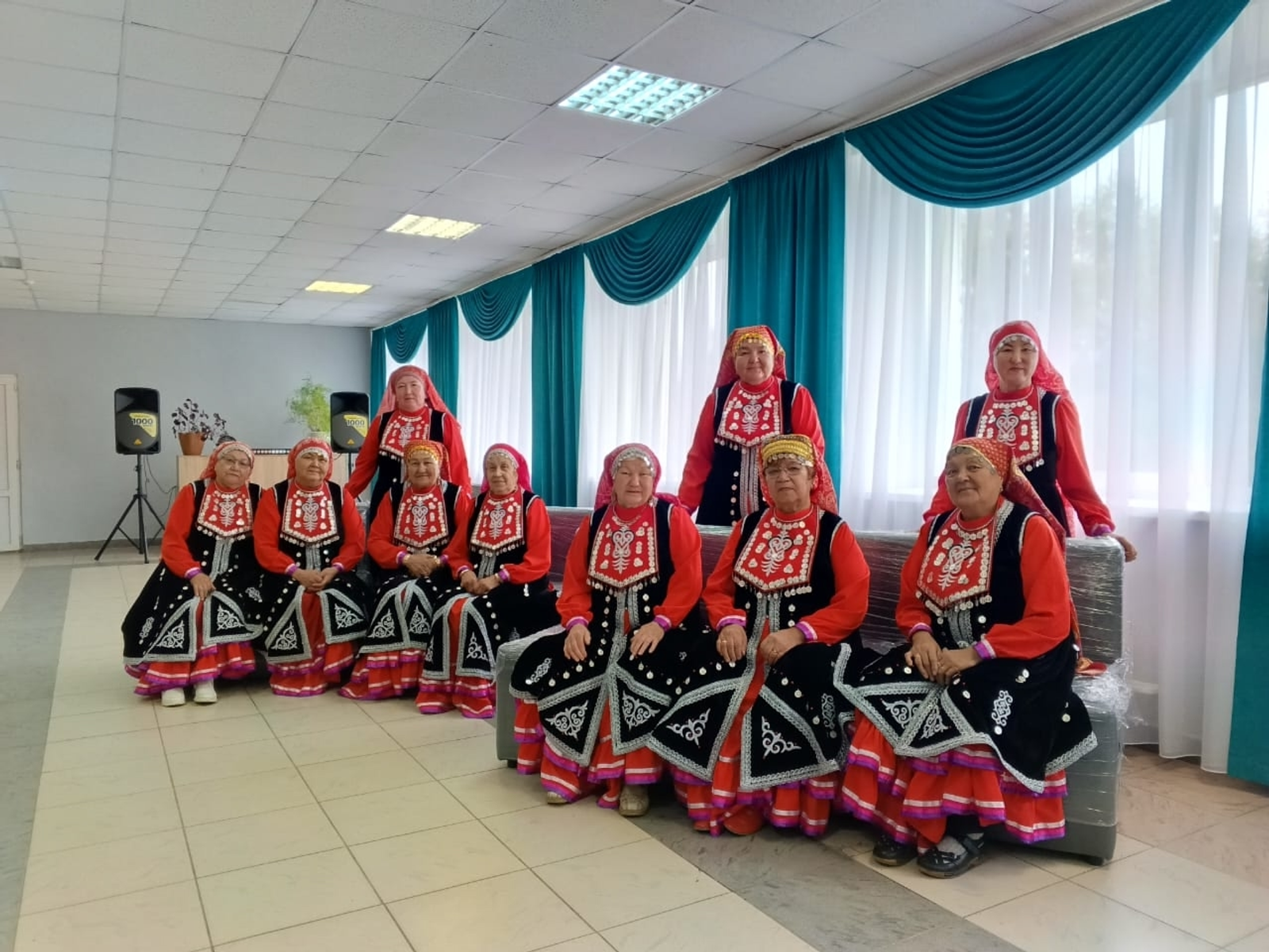 Хөрмәтле мәҙәниәт хеҙмәткәрҙәре һәм тармаҡ ветерандары!